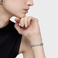 Часы с браслетом из стали