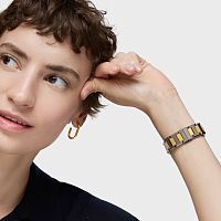 Часы с браслетом из стали