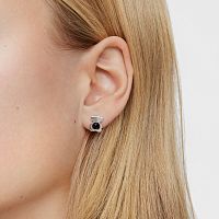 Серьги-пусеты из серебра с ониксом