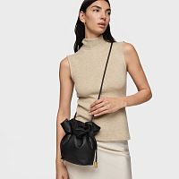 Сумка-бочонок из натуральной кожи