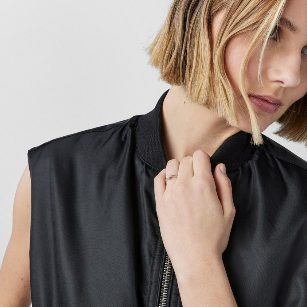 Кольцо из белого золота с бриллиантом фото 8