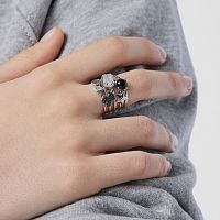 Кольцо из серебра с камнями