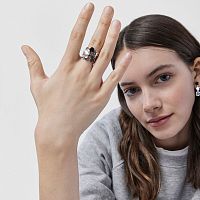 Кольцо из серебра с камнями